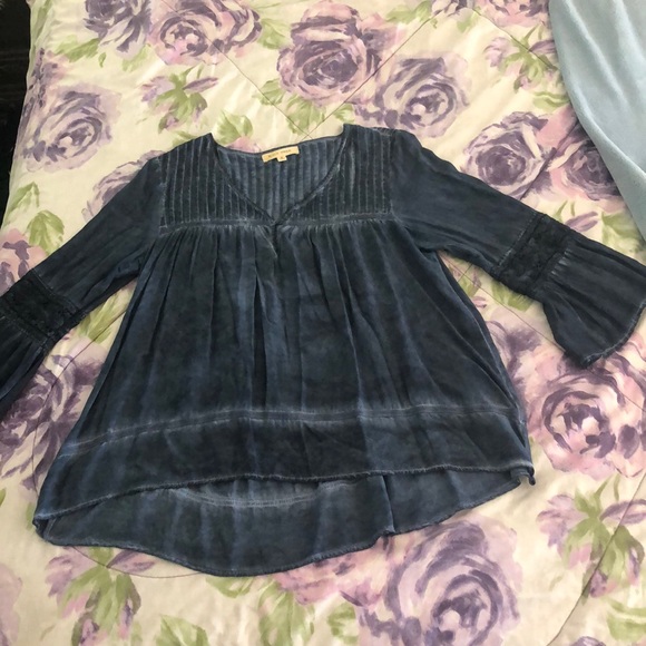 Black Swan Tops - 💥Blowout Sale💥 Long sleeve babydoll top